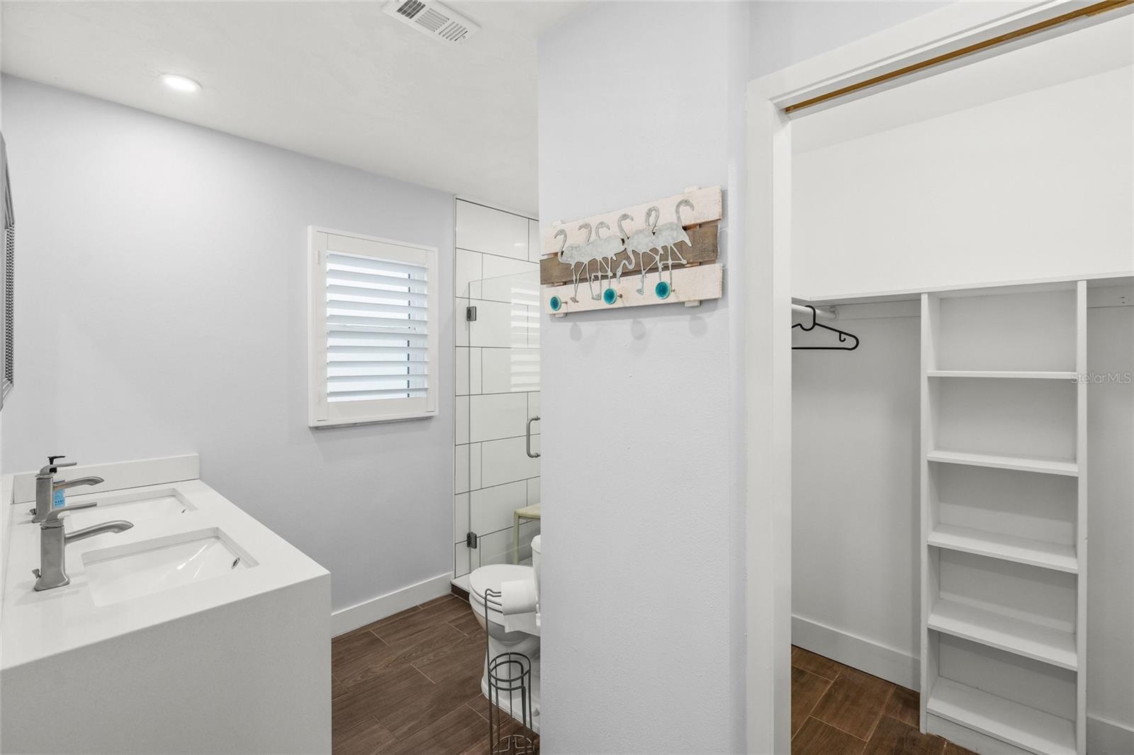 SOUTH GATE - Residential