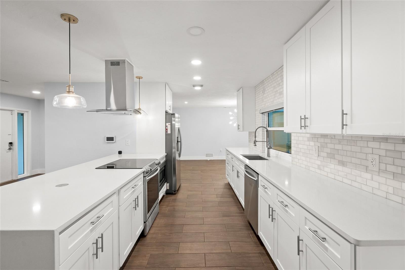 SOUTH GATE - Residential
