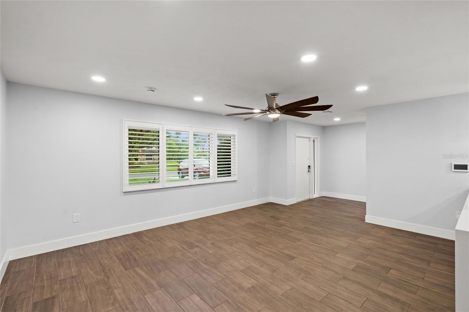 SOUTH GATE - Residential