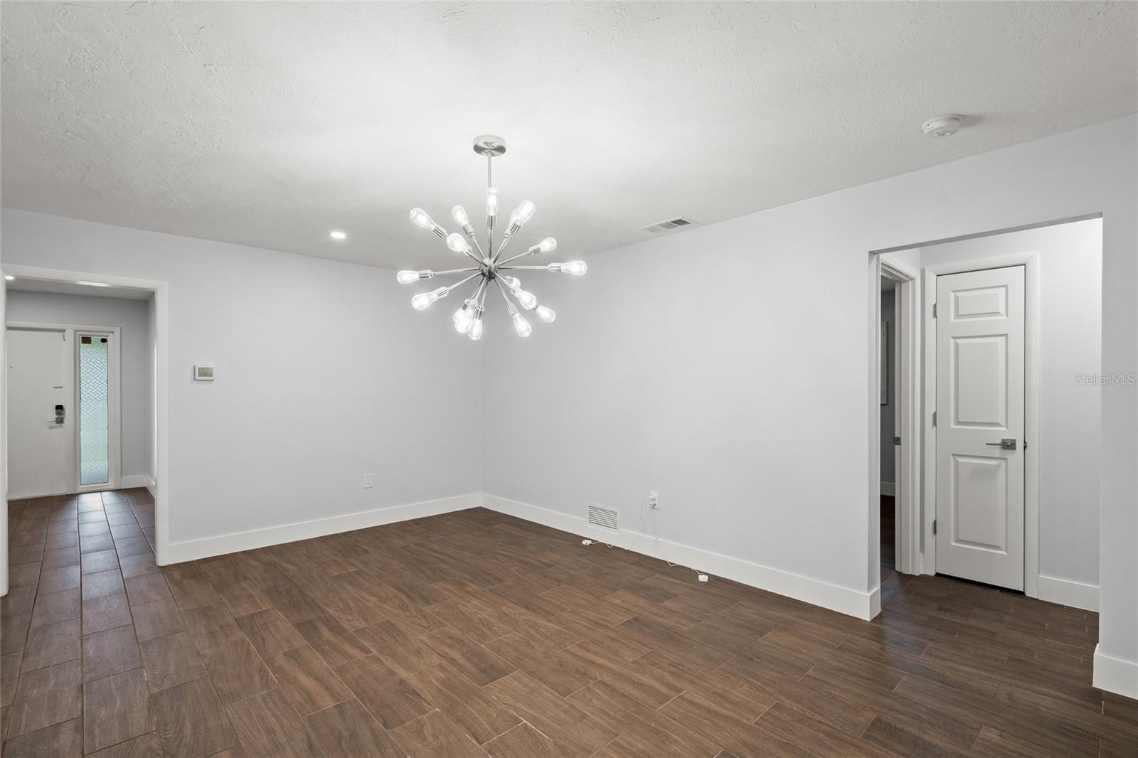 SOUTH GATE - Residential