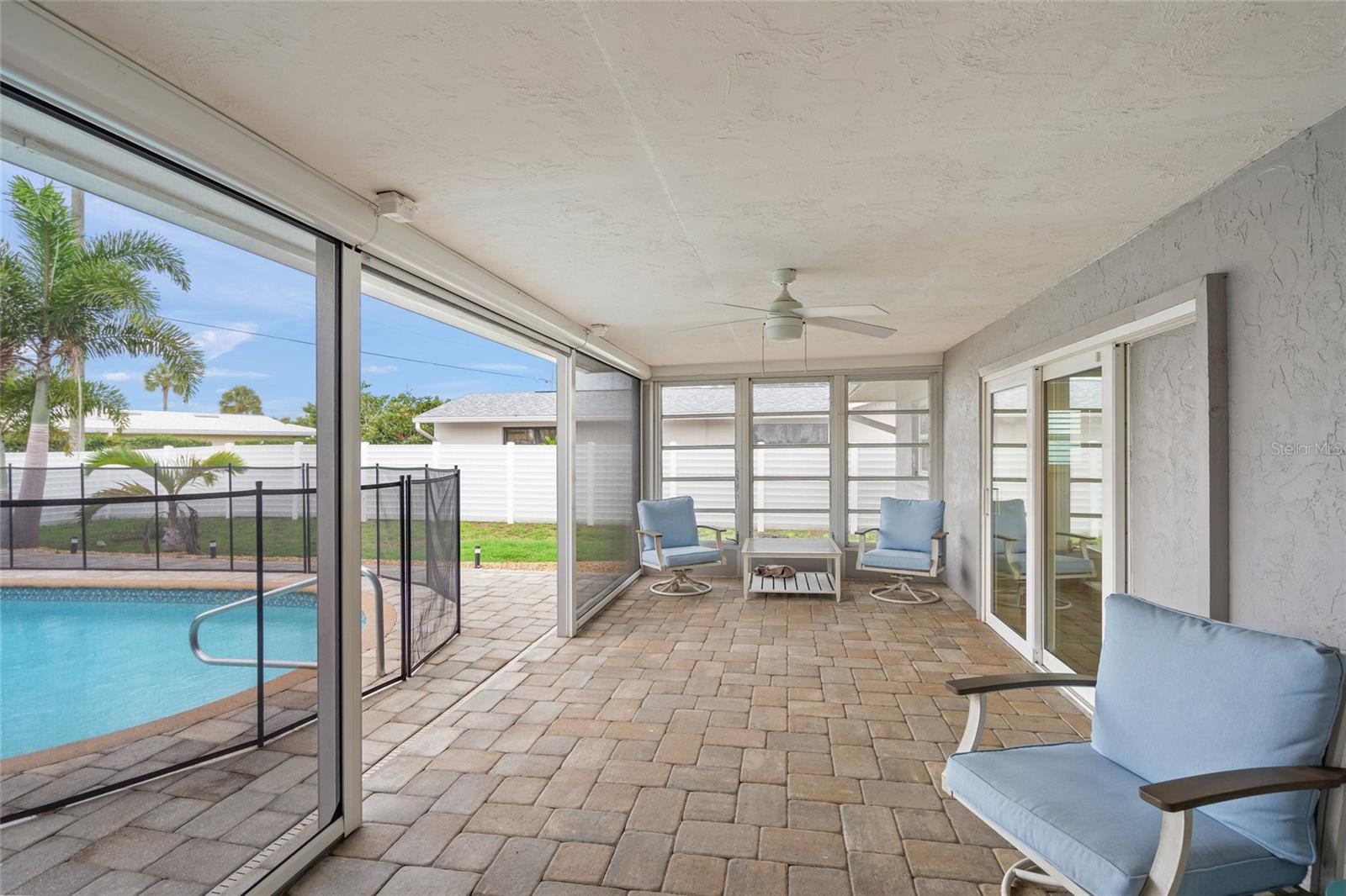 SOUTH GATE - Residential