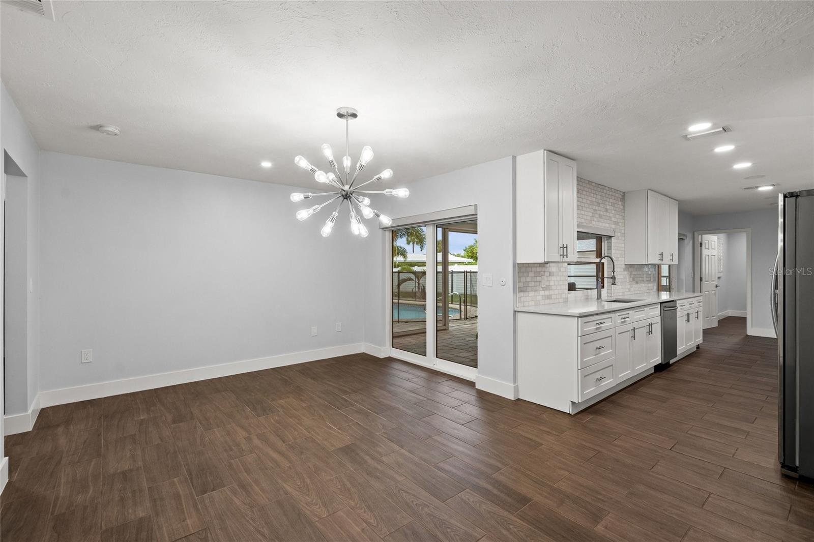 SOUTH GATE - Residential
