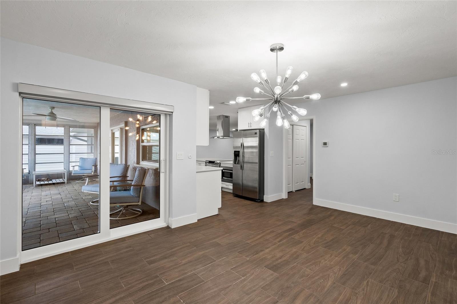 SOUTH GATE - Residential