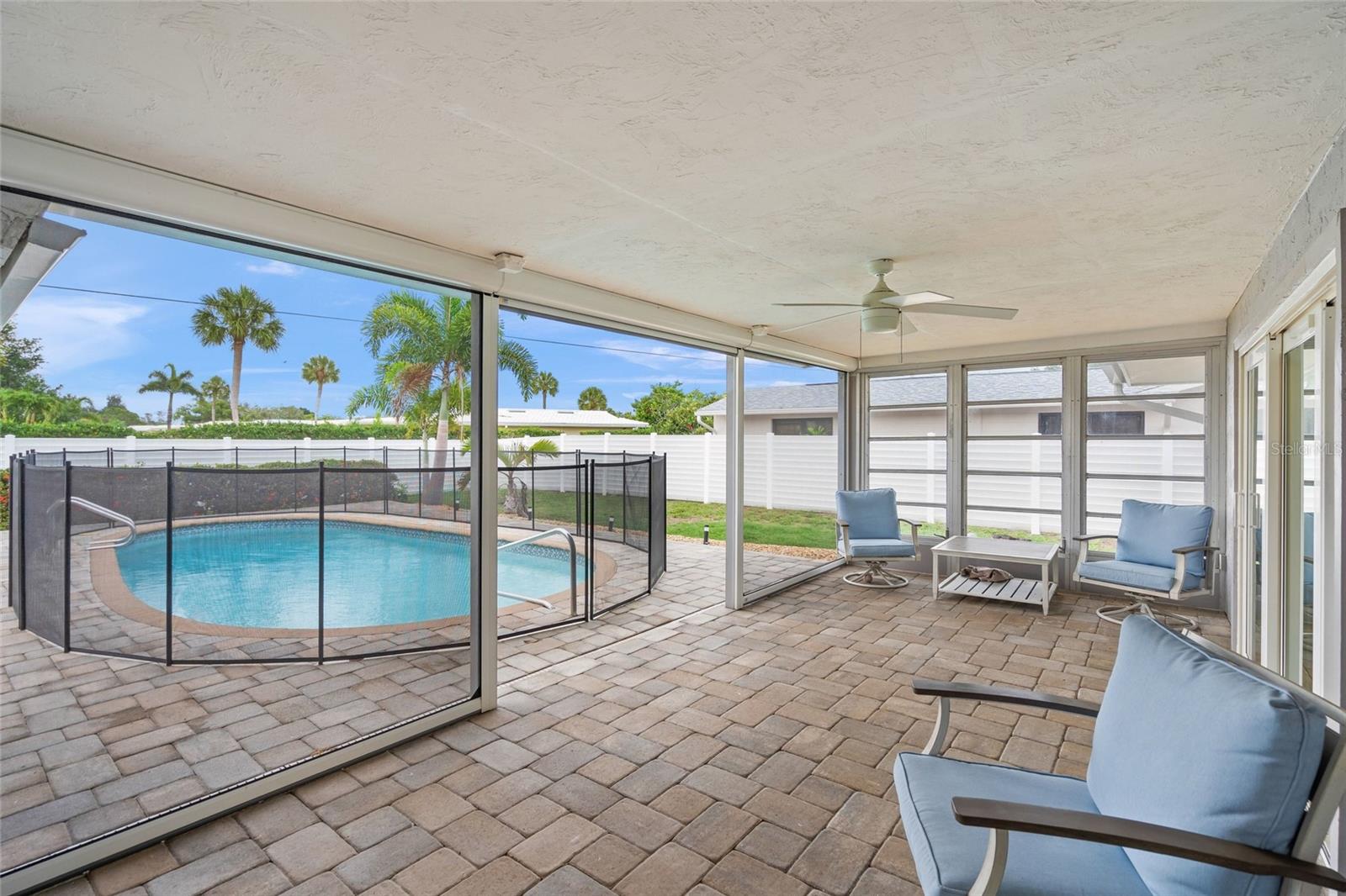 SOUTH GATE - Residential