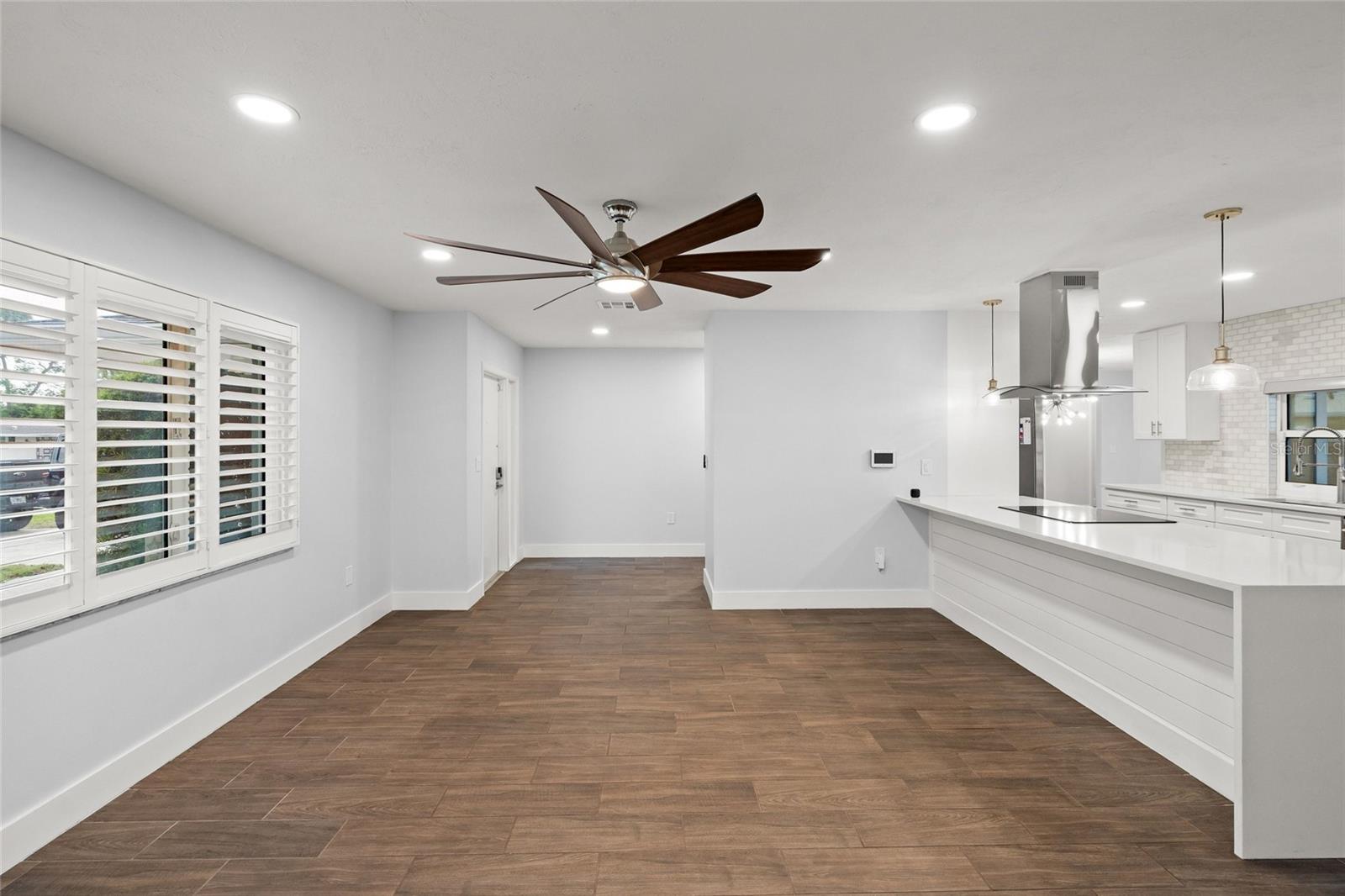 SOUTH GATE - Residential