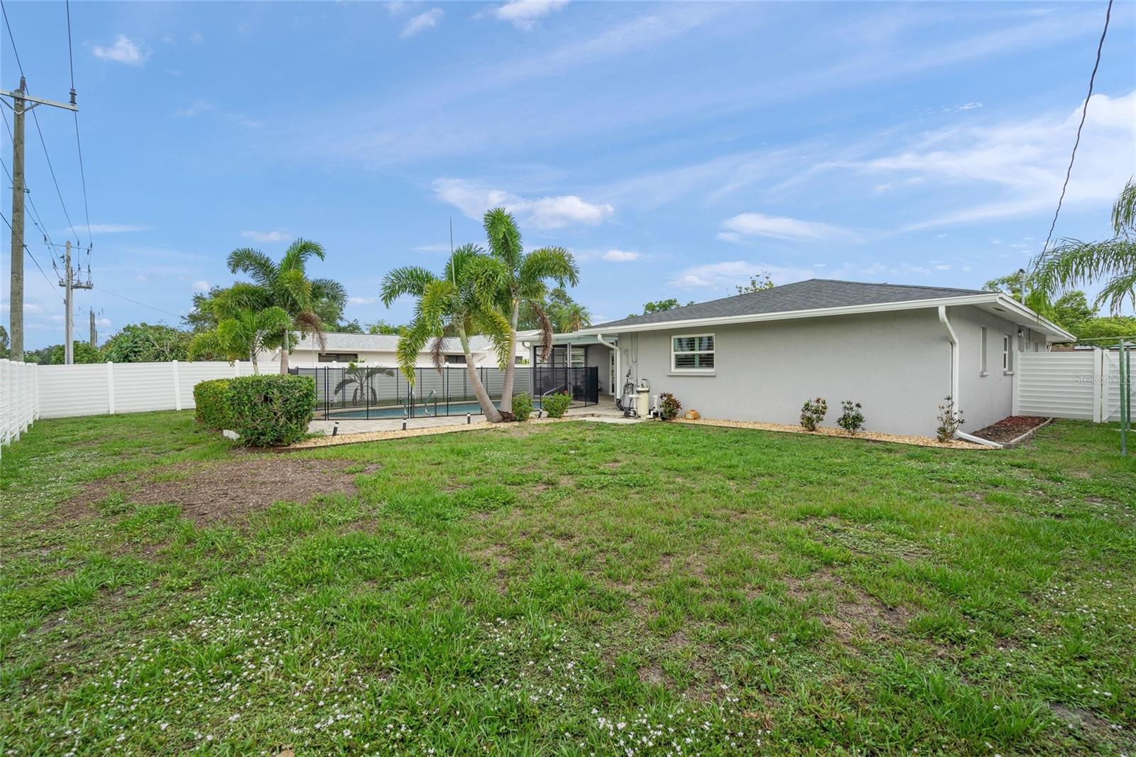 SOUTH GATE - Residential