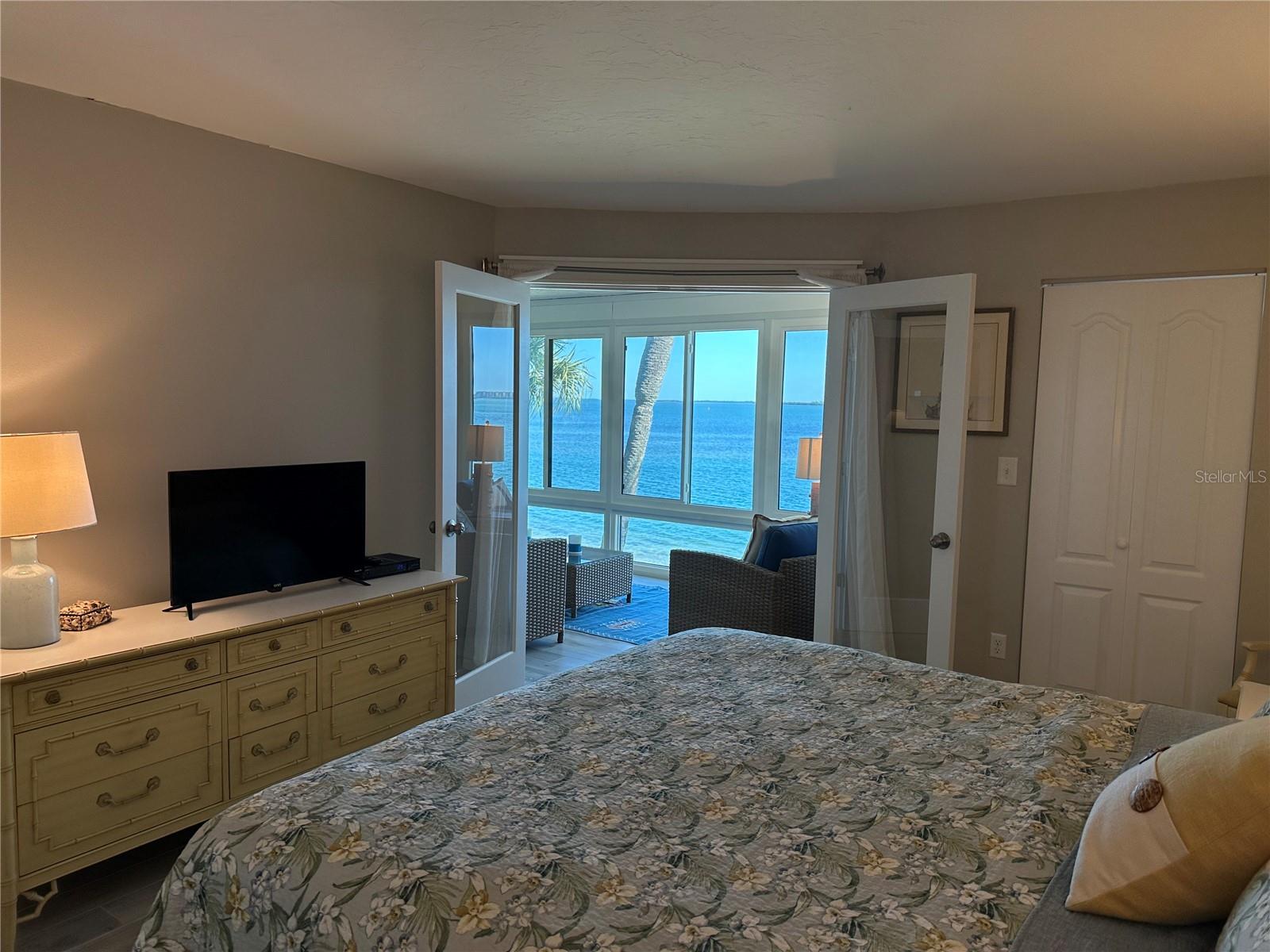 WESTBAY POINT & MOORINGS II - Residential