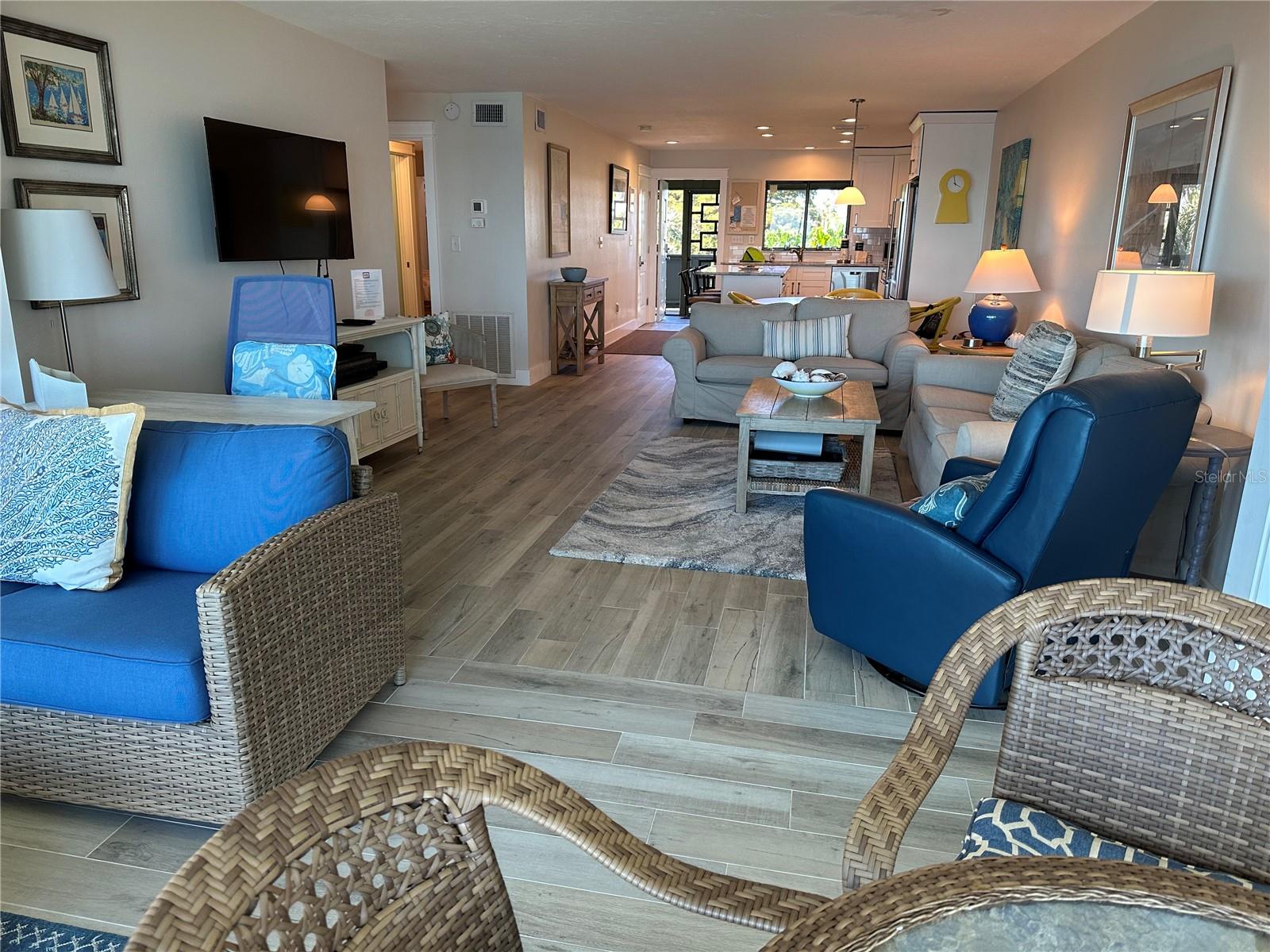 WESTBAY POINT & MOORINGS II - Residential