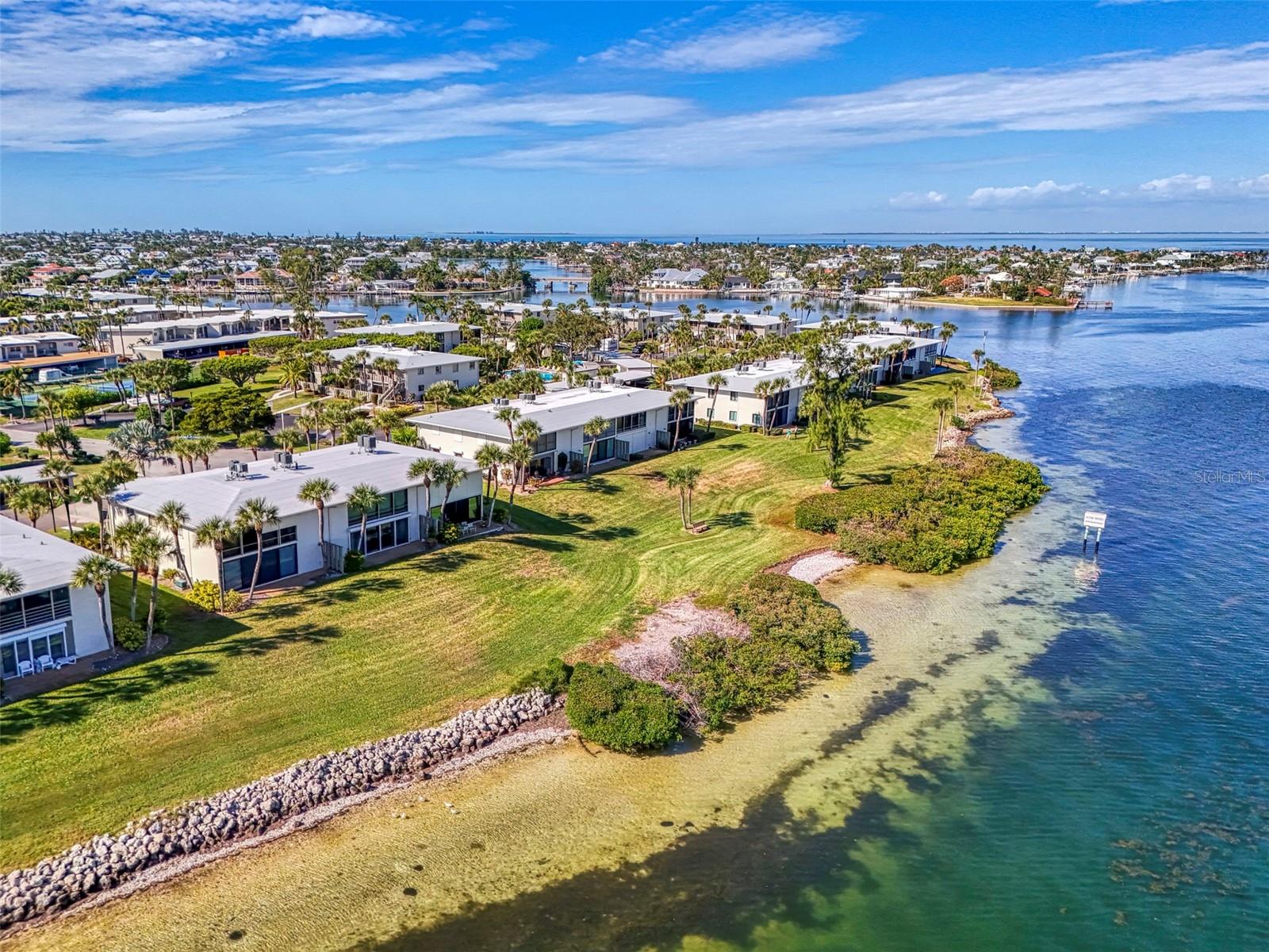 WESTBAY POINT & MOORINGS II - Residential