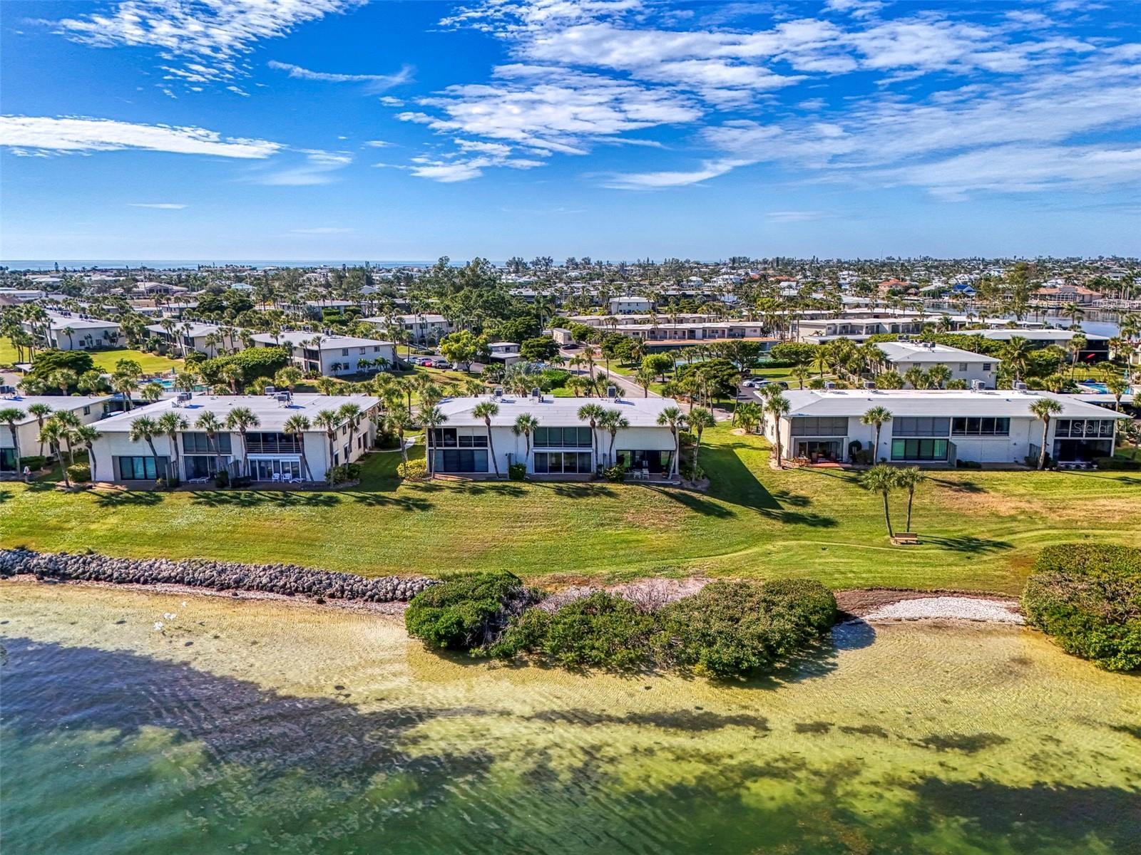 WESTBAY POINT & MOORINGS II - Residential