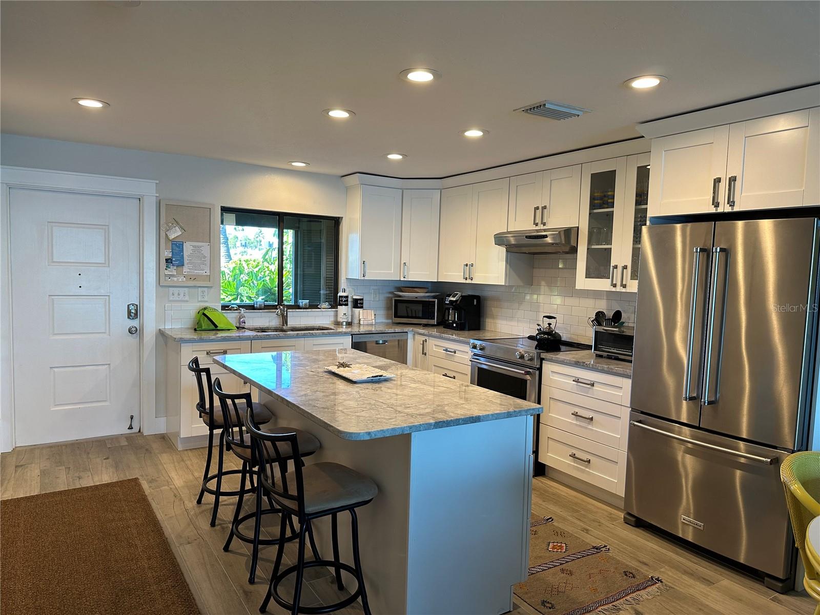 WESTBAY POINT & MOORINGS II - Residential