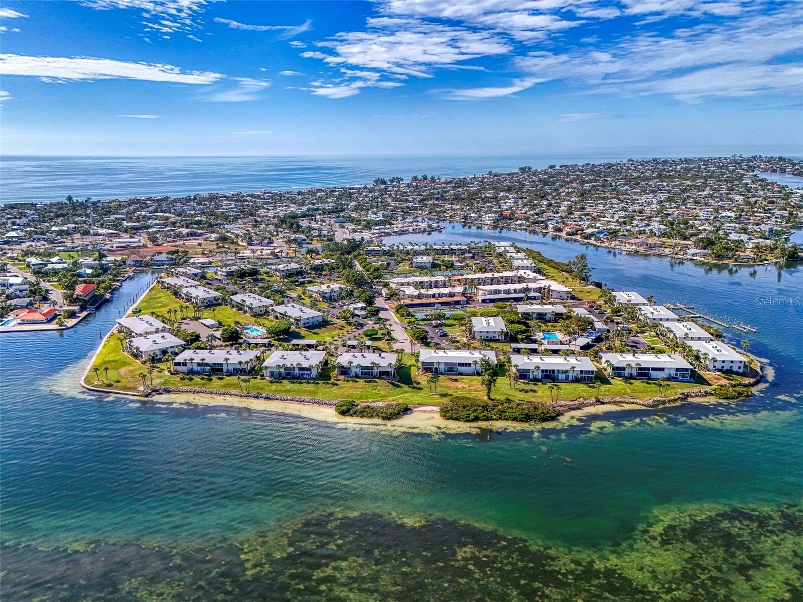 WESTBAY POINT & MOORINGS II - Residential