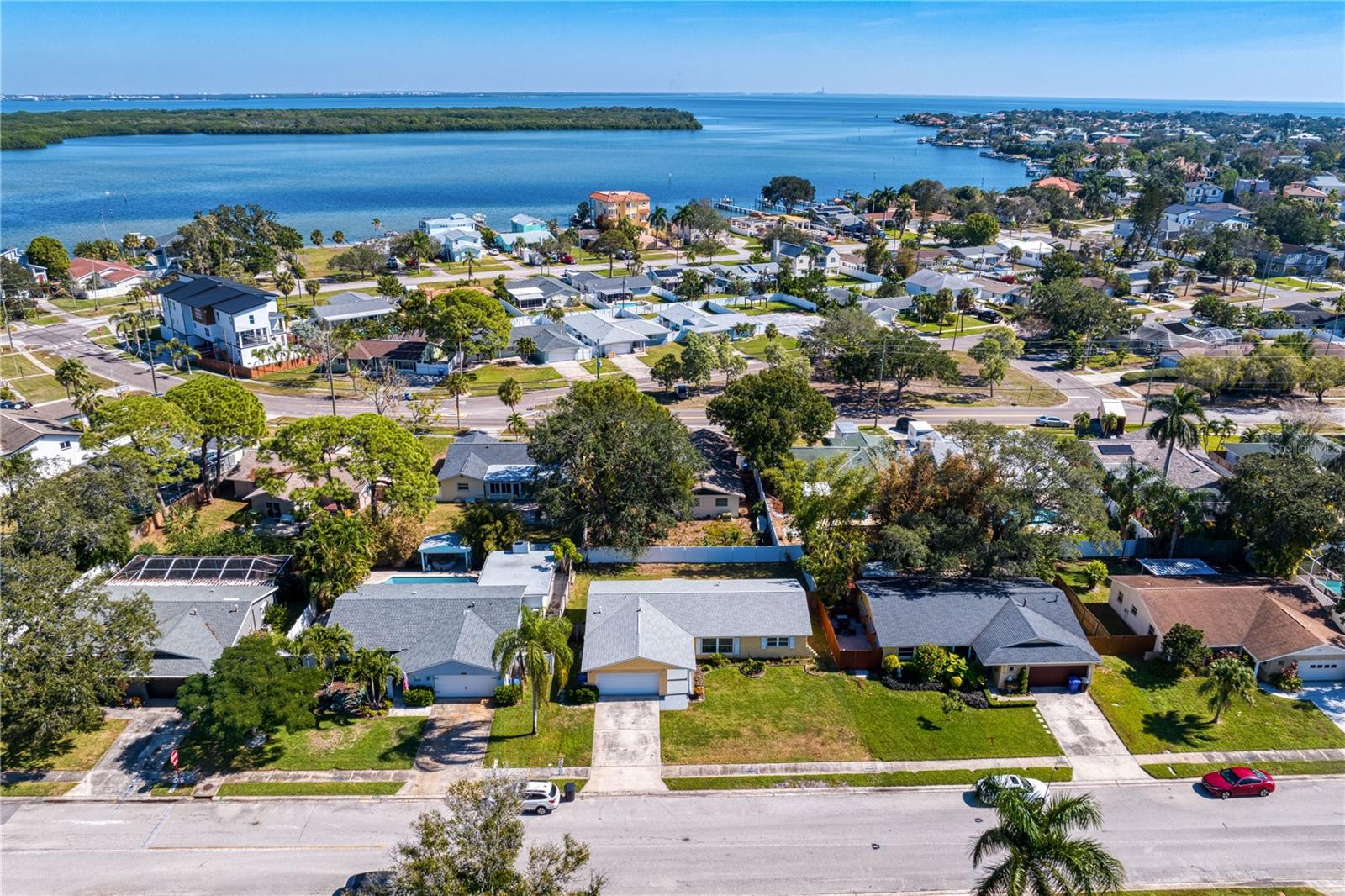 SHORE ACRES SEC 1 TWIN LAKES ADD - Residential