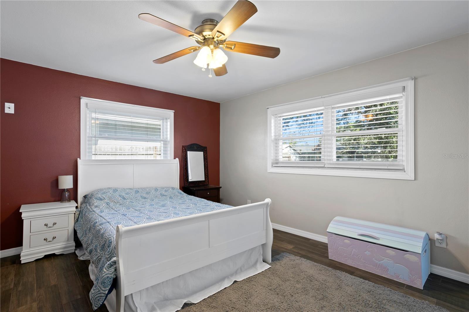 SHORE ACRES SEC 1 TWIN LAKES ADD - Residential