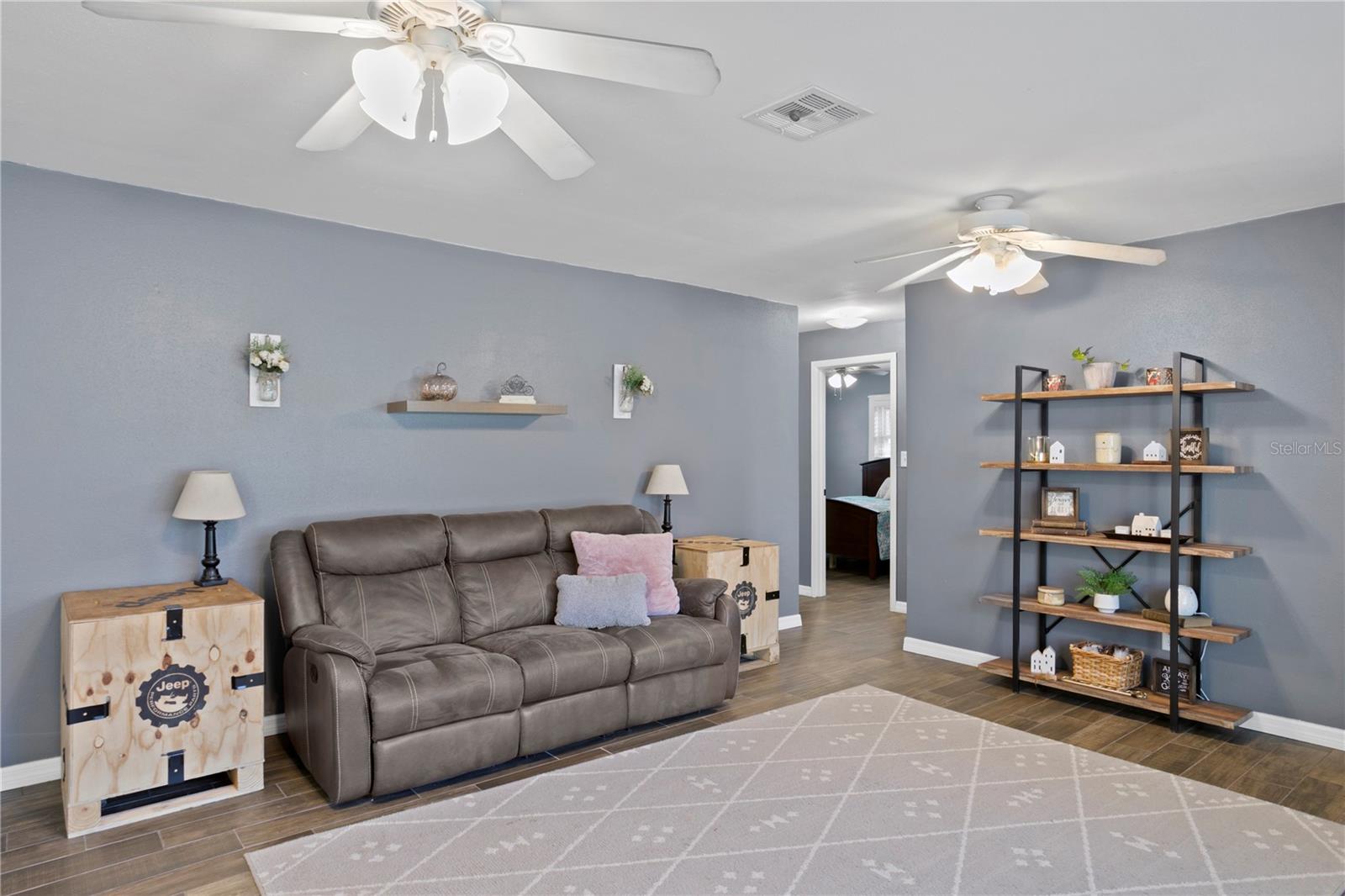 SHORE ACRES SEC 1 TWIN LAKES ADD - Residential