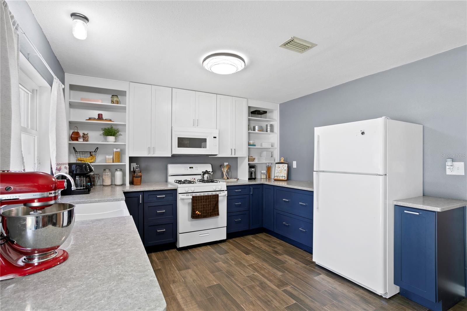 SHORE ACRES SEC 1 TWIN LAKES ADD - Residential