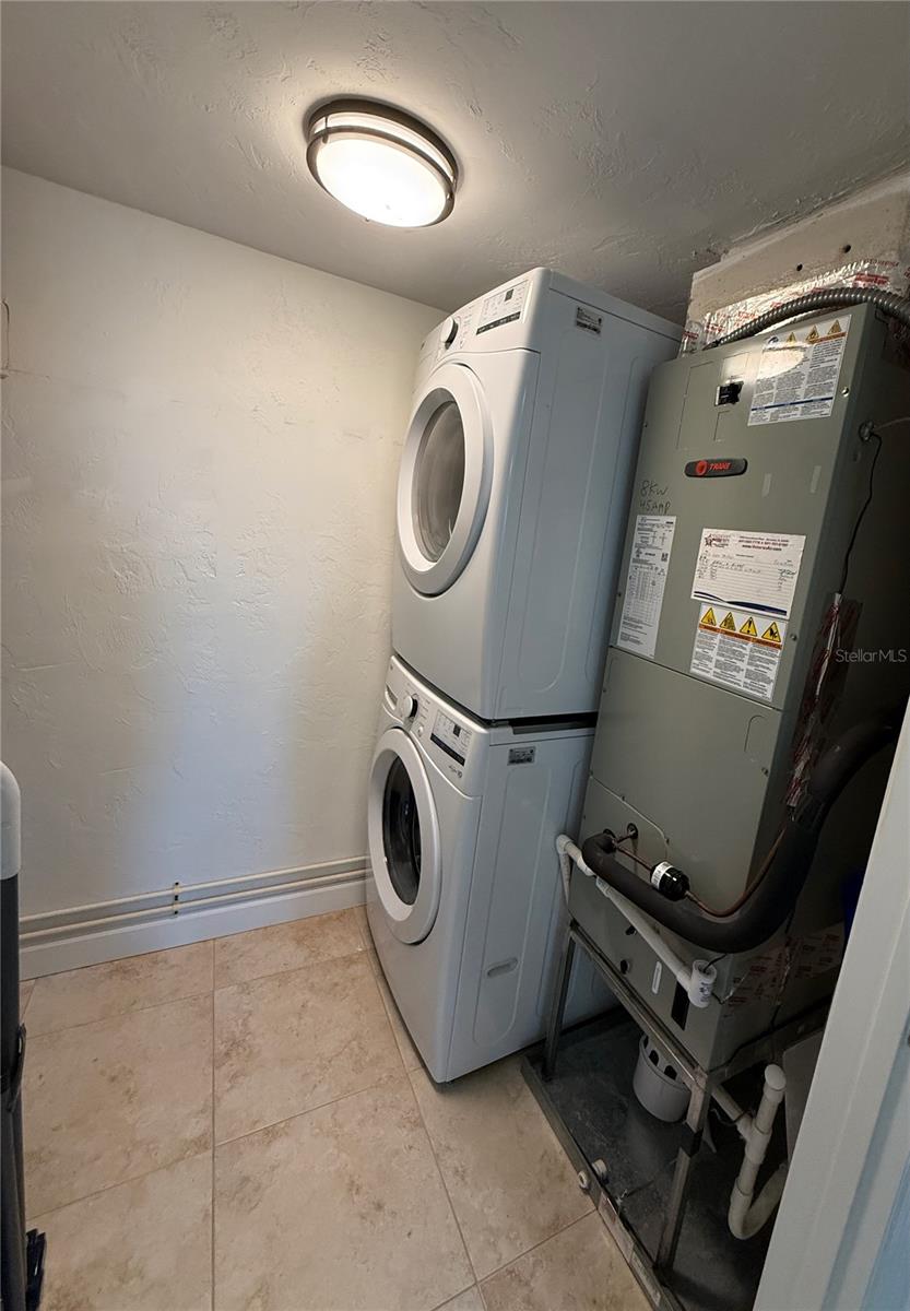 WINDWARD BAY AMD - Residential