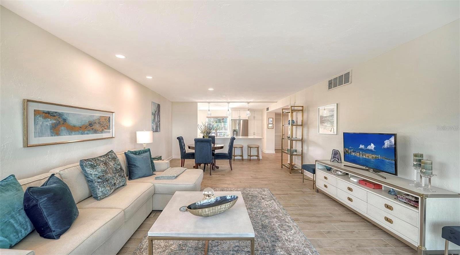 WINDWARD BAY AMD - Residential