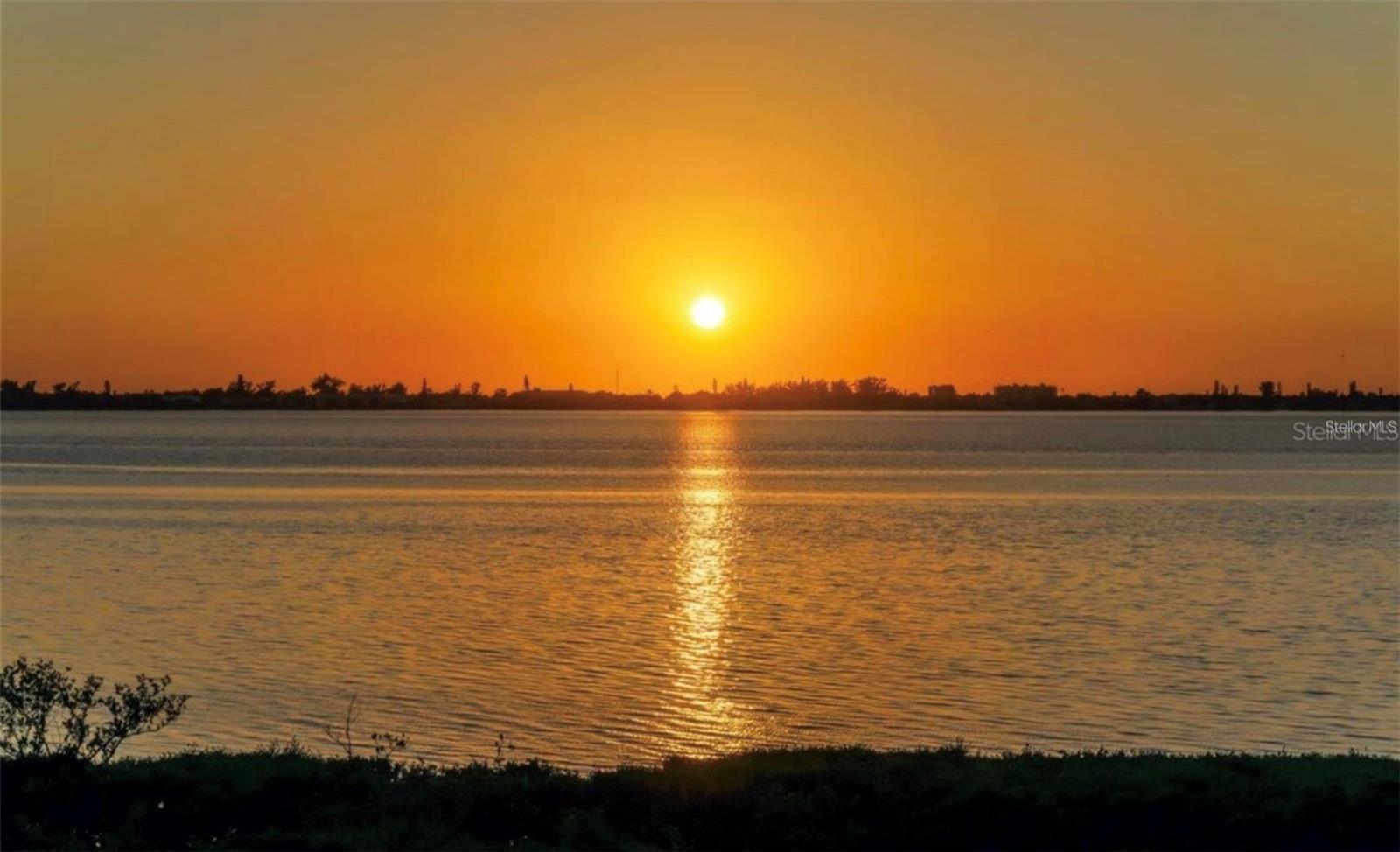 WINDWARD BAY AMD - Residential