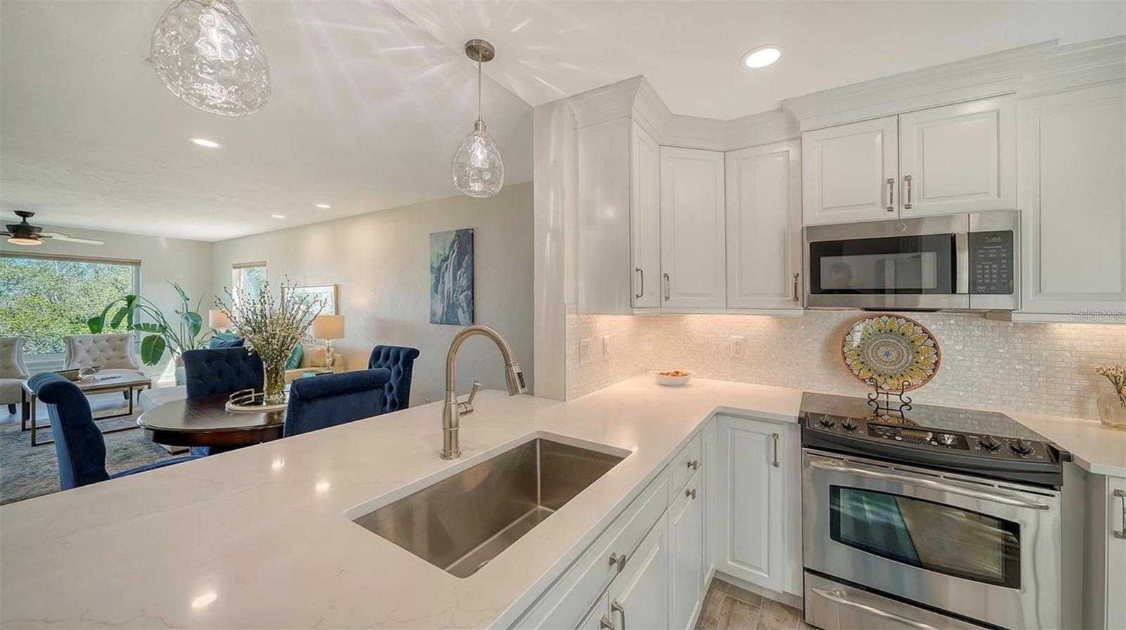 WINDWARD BAY AMD - Residential