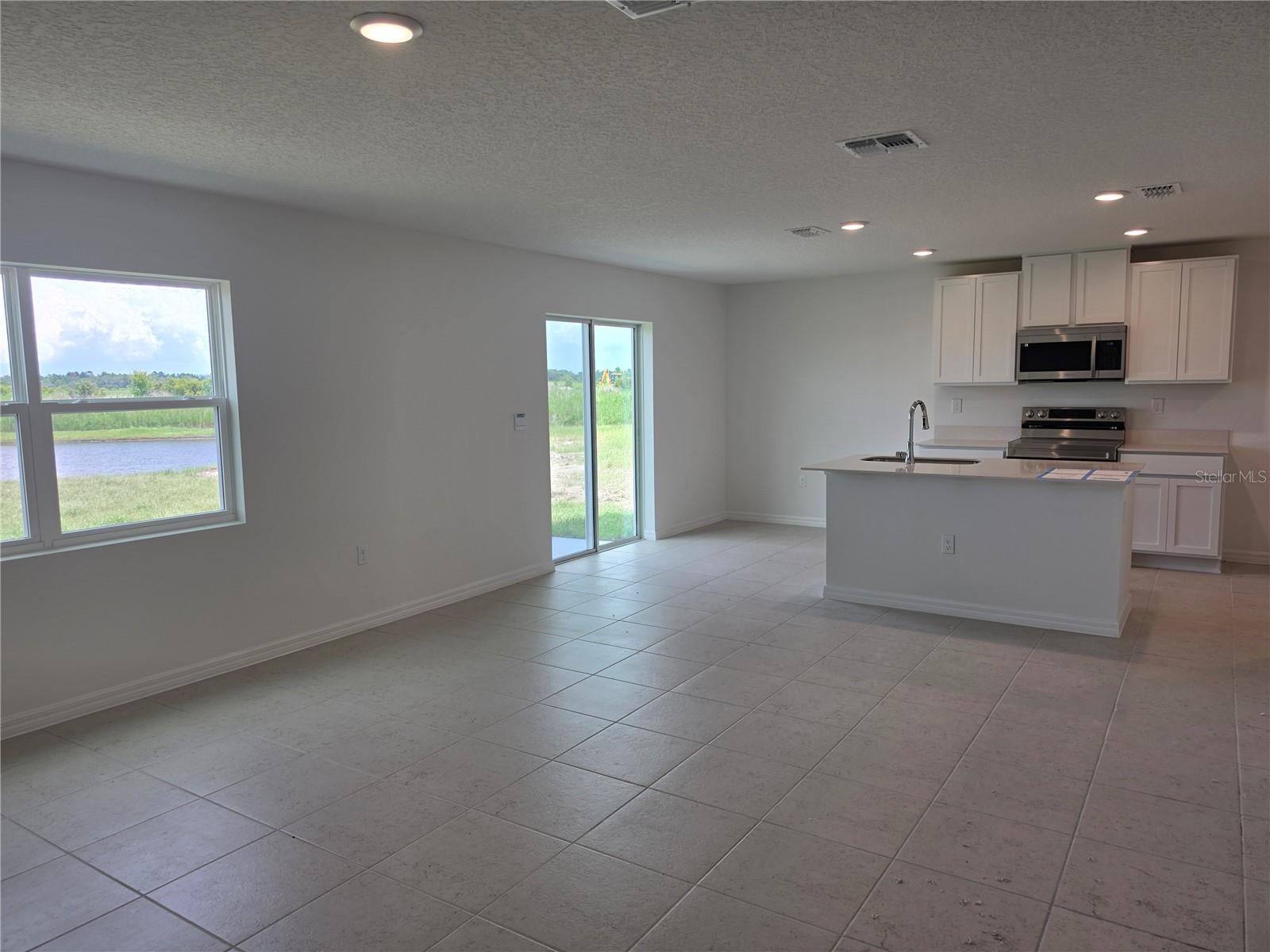 3889 BLUETHREAD WAY