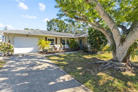 Photo of 3103 Norwich Drive W, Bradenton, FL 34205 (MLS # A4670775)