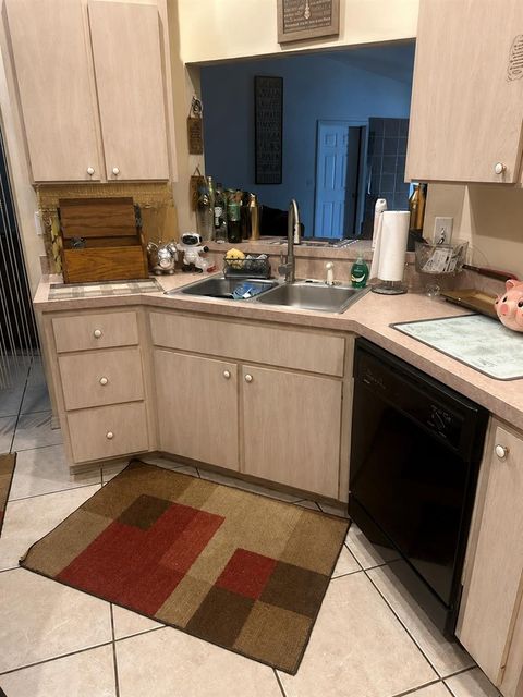 Tiny photo for 52 Redwood Trace, Ocala, FL 34472 (MLS # A4696925)