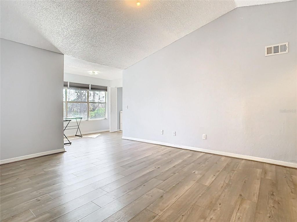 Photo of 5144 Conroy Road #35, Orlando, FL 32811 (MLS # O6422428)