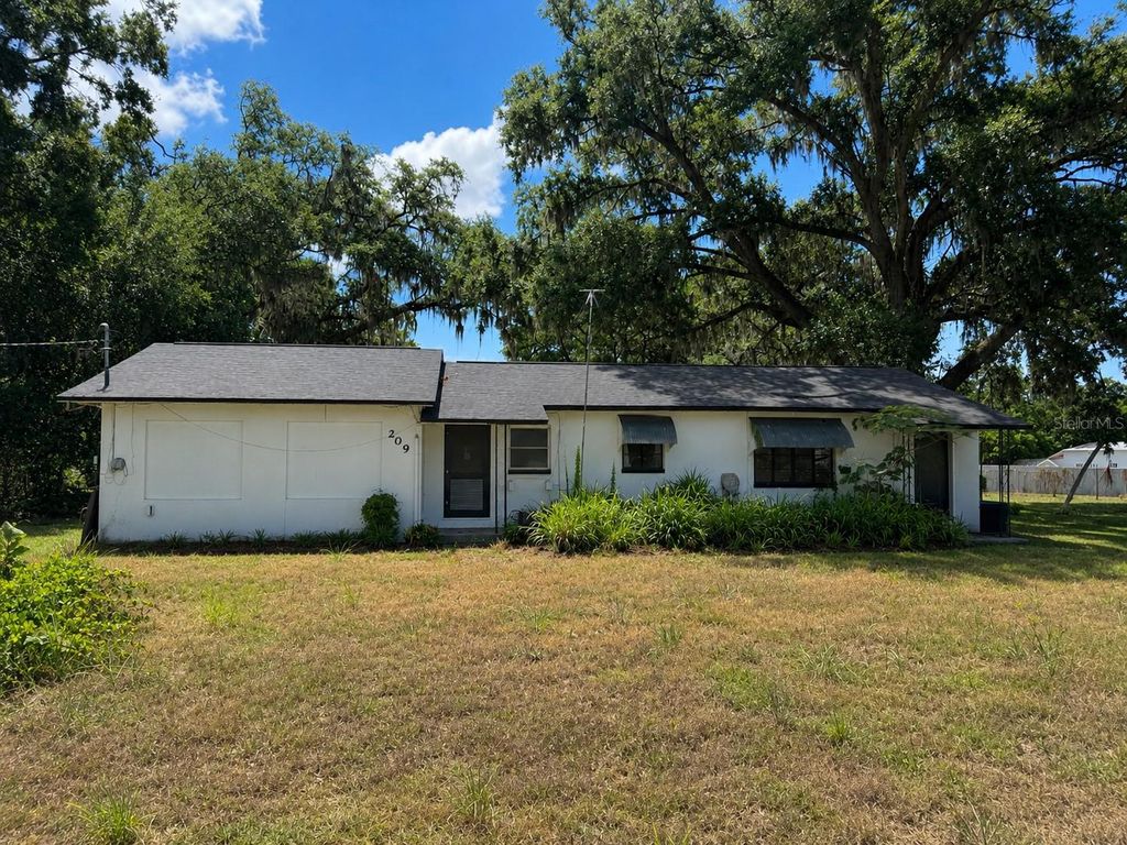 Photo of 209 S Saint Cloud Avenue, Valrico, FL 33594 (MLS # TB8510894)