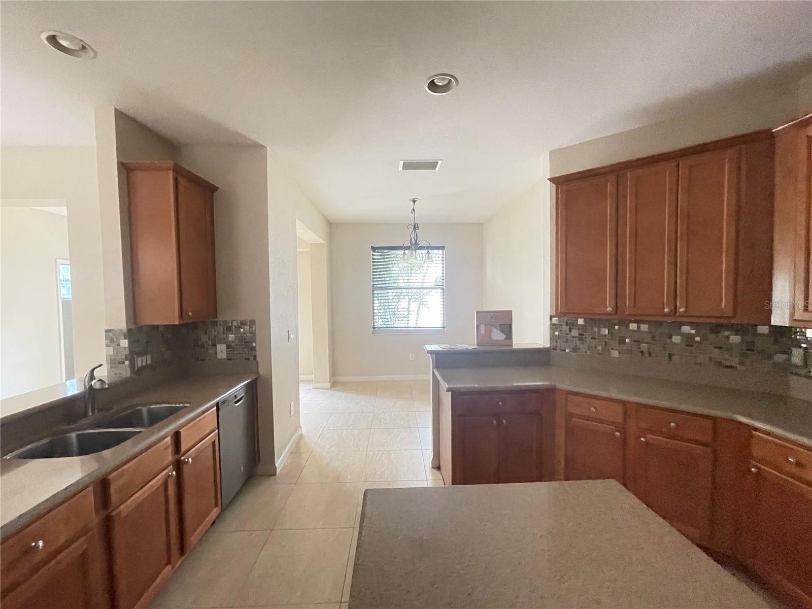 WINDSOR POINT PH 2 - Residential Lease