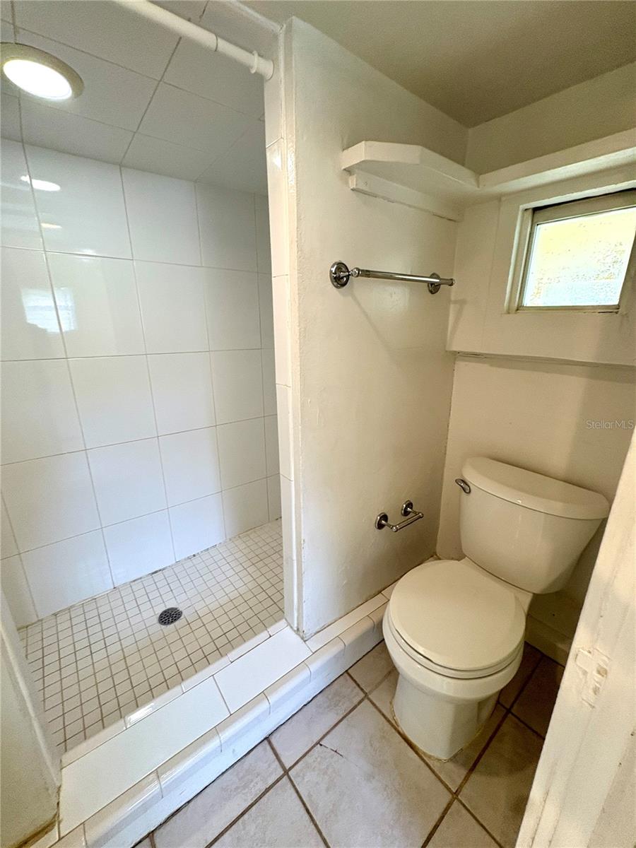 ROSE SUB - Residential Lease