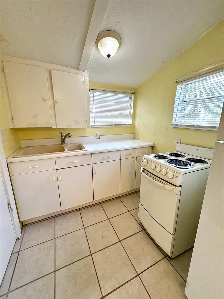 ROSE SUB - Residential Lease