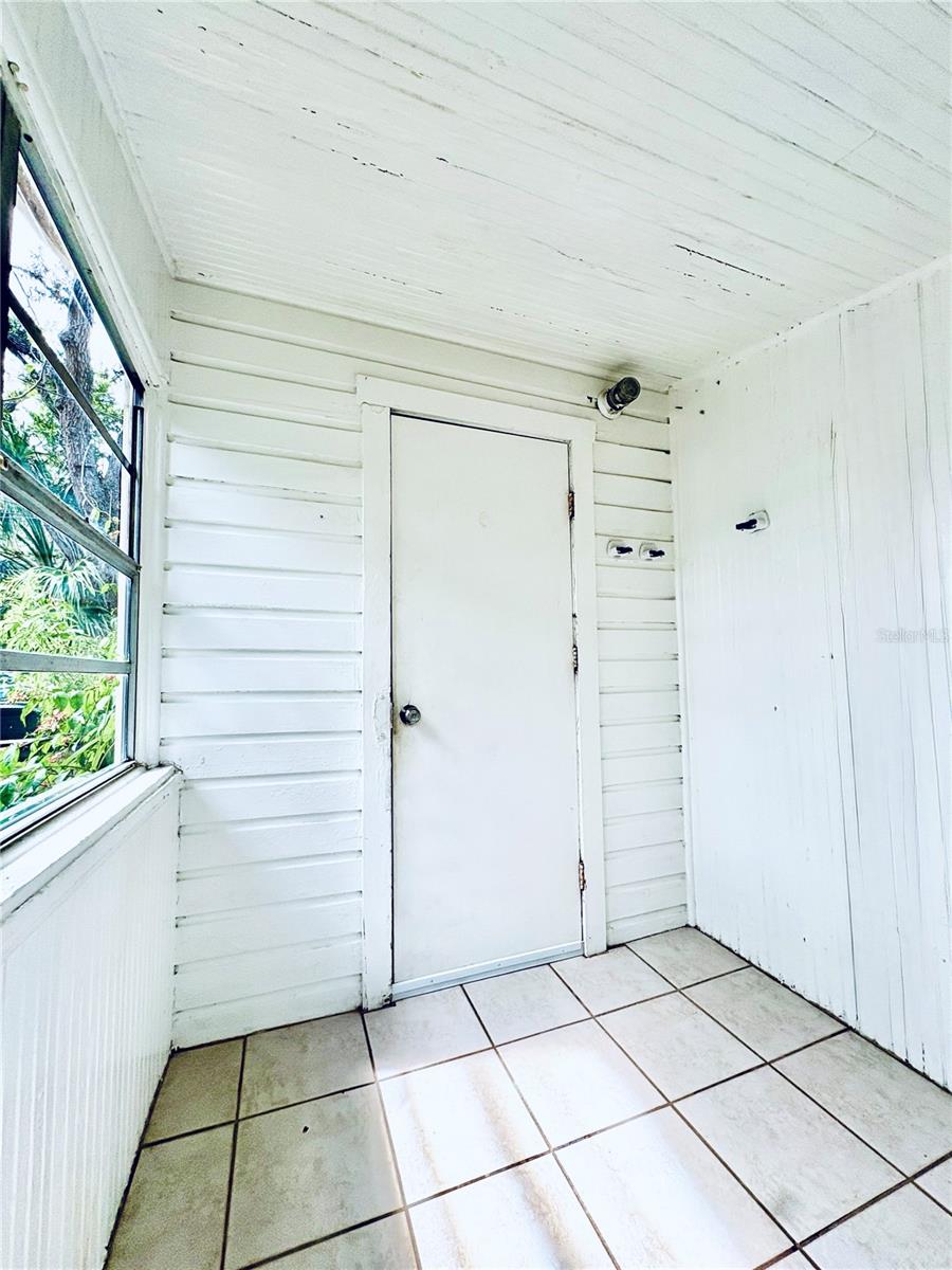 ROSE SUB - Residential Lease