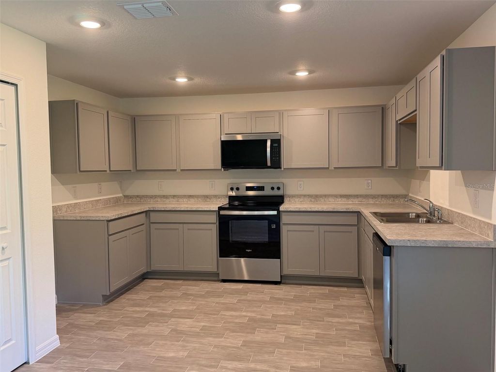 Photo of 904 Hudson Valley Drive, Poinciana, FL 34759 (MLS # C7518445)