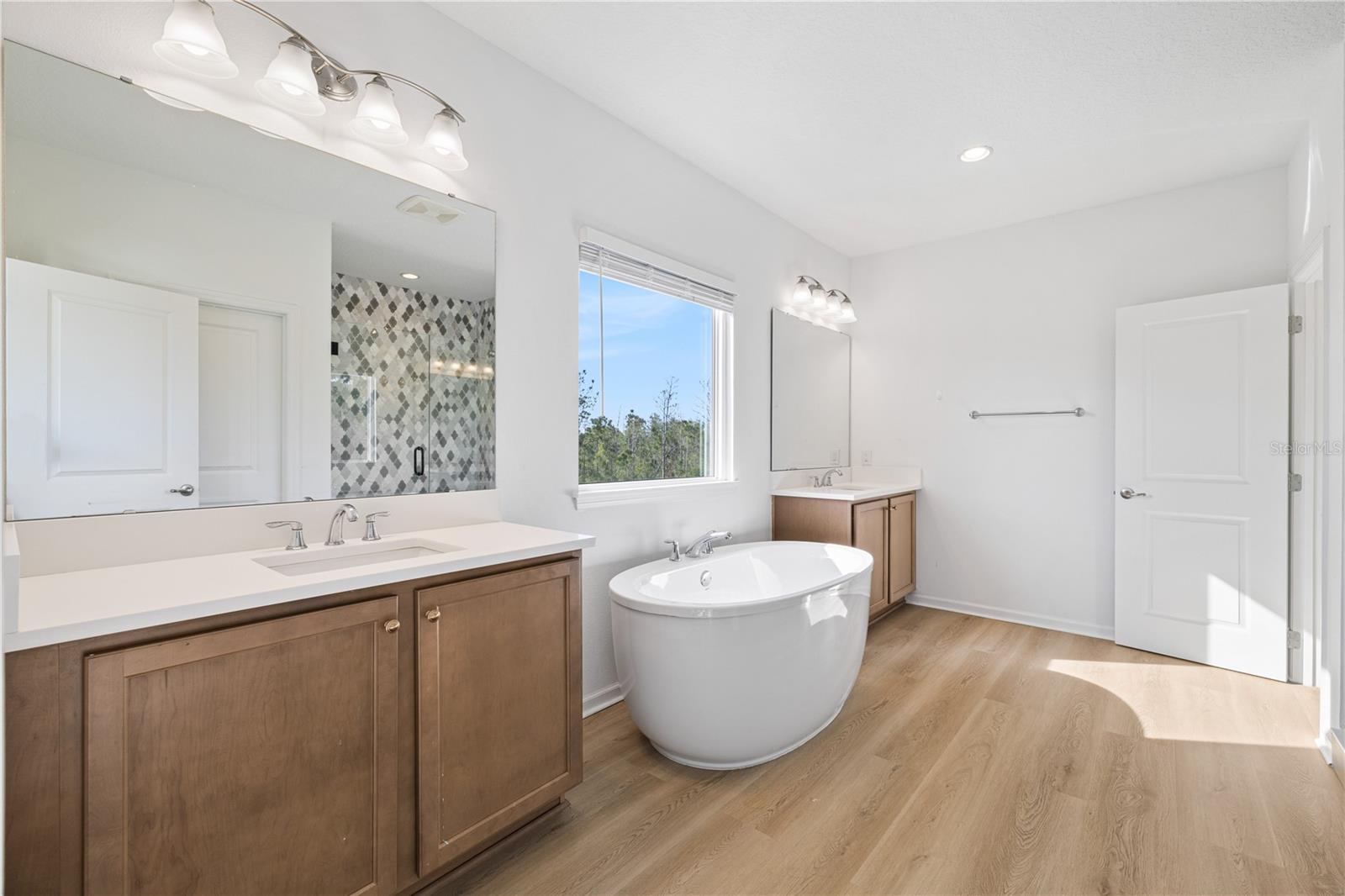 WESLYN PARK - Residential
