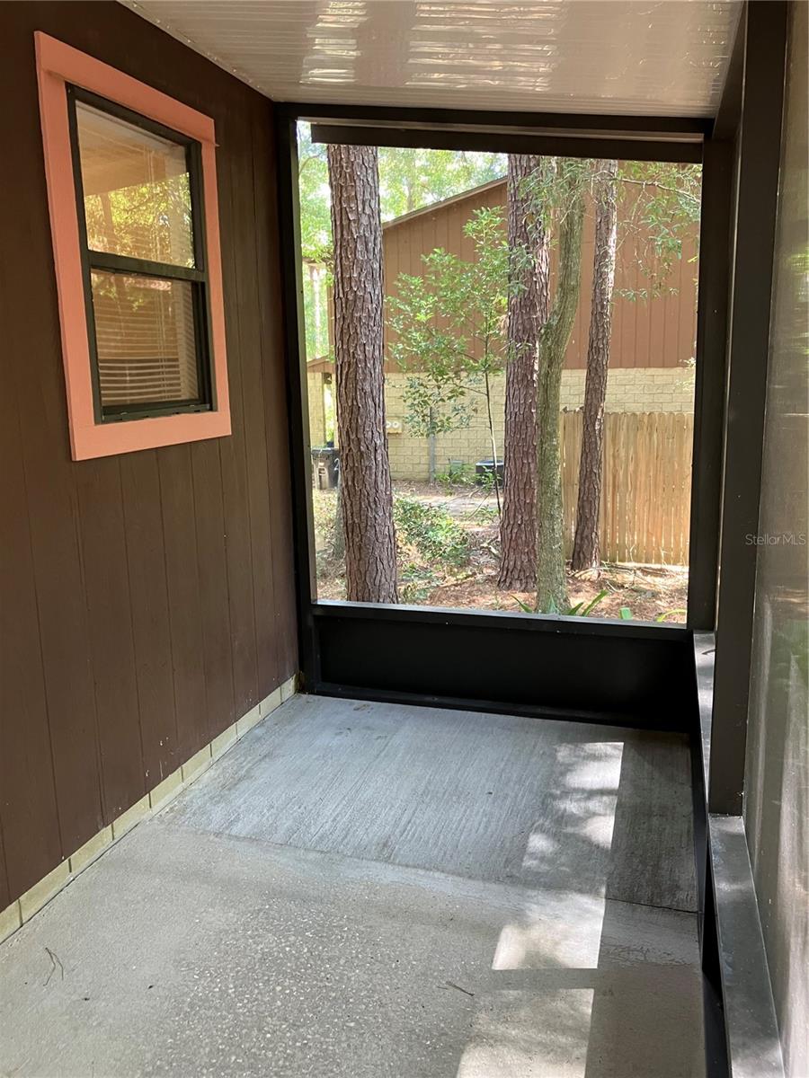 GREEN LEAF - Residential Lease