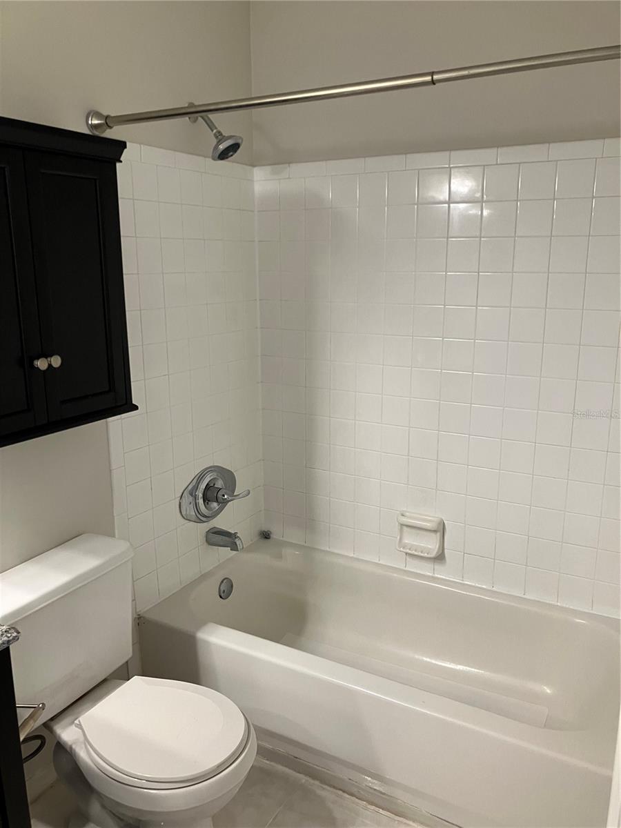 GREEN LEAF - Residential Lease