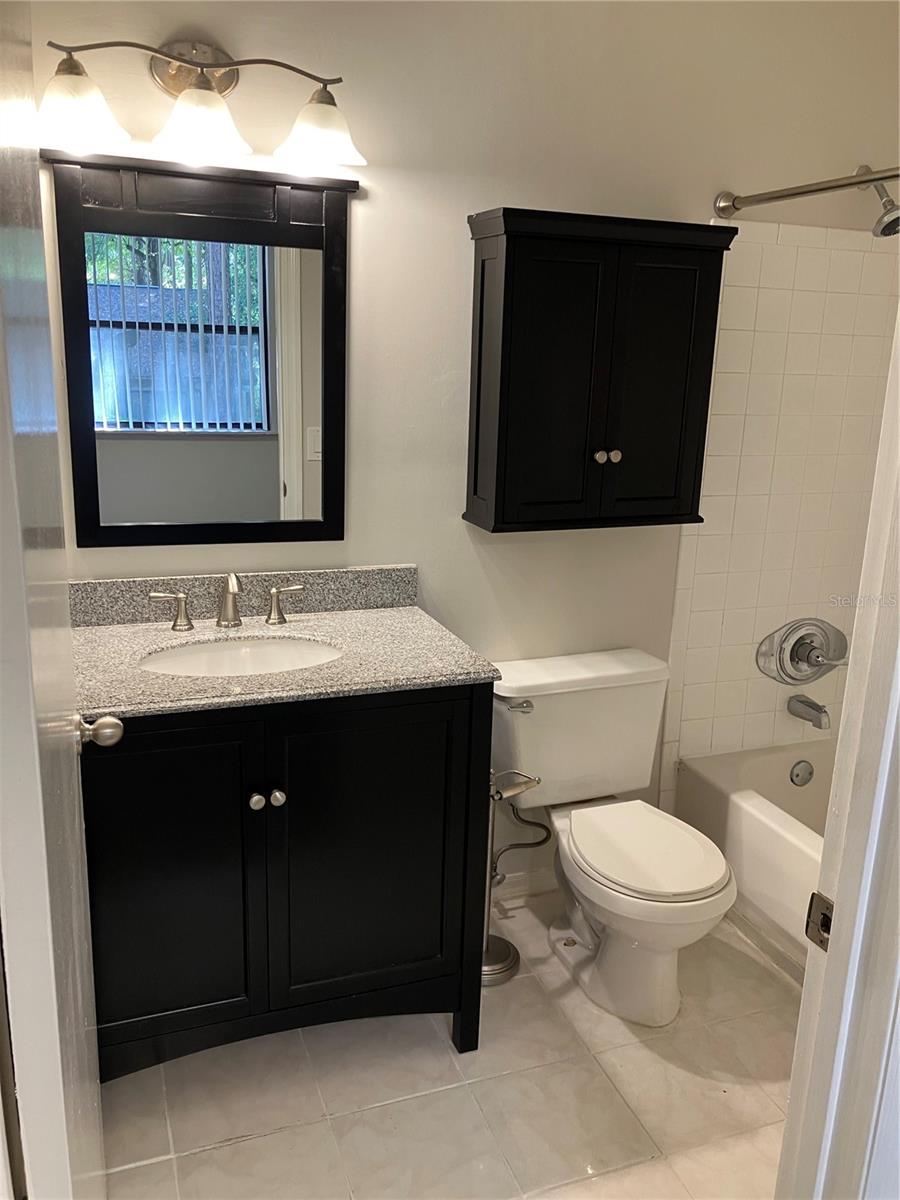 GREEN LEAF - Residential Lease