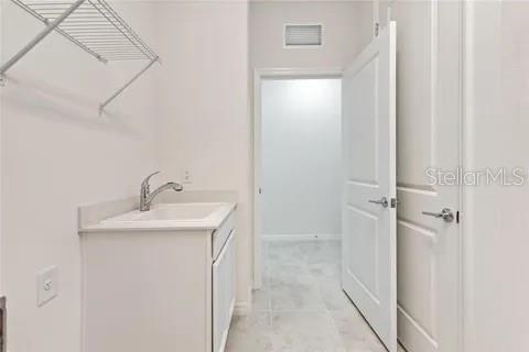 LAKEHOUSE COVE/WATERSIDE PH 5 - Residential