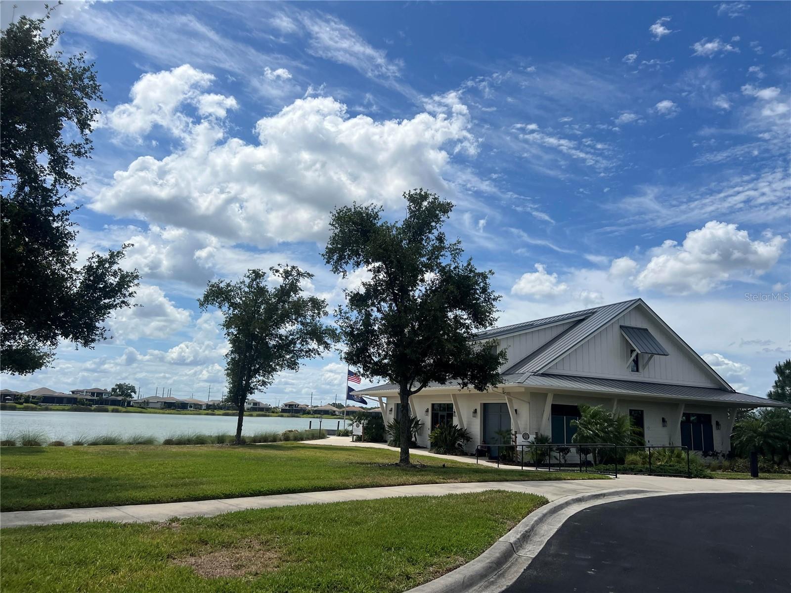 LAKEHOUSE COVE/WATERSIDE PH 5 - Residential