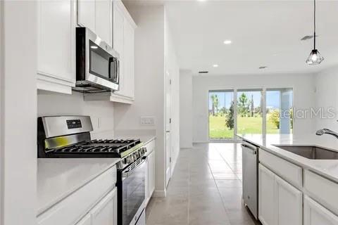 LAKEHOUSE COVE/WATERSIDE PH 5 - Residential