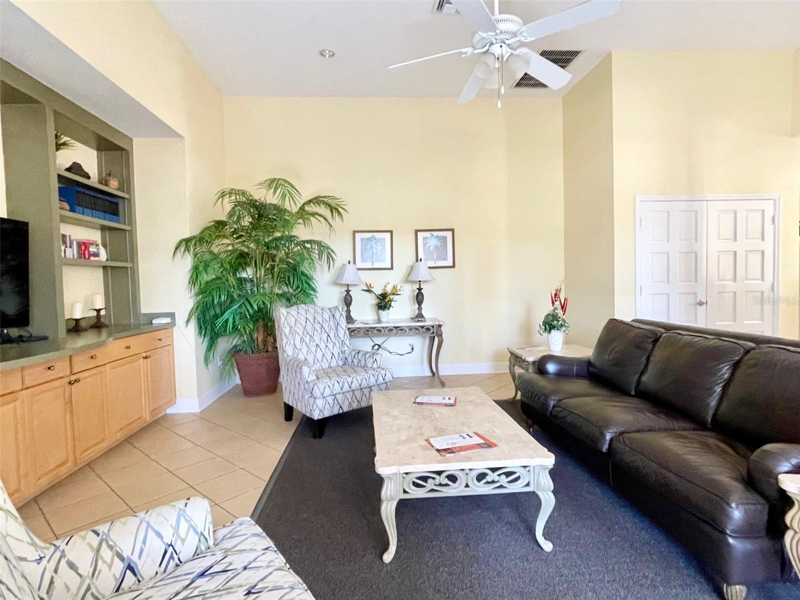 VENETIAN BAY VILLAGE CONDO PH 1 - Residential