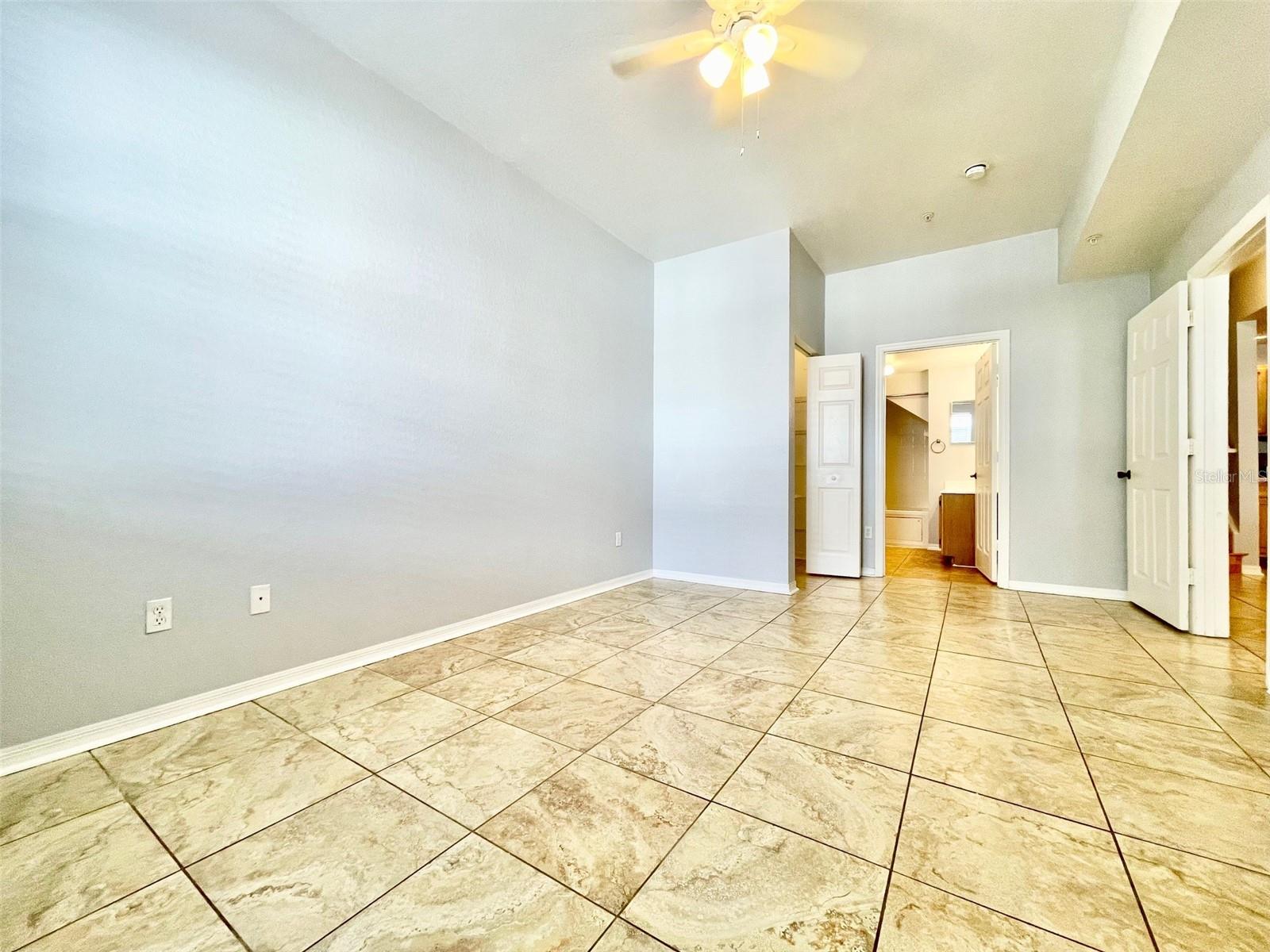 VENETIAN BAY VILLAGE CONDO PH 1 - Residential