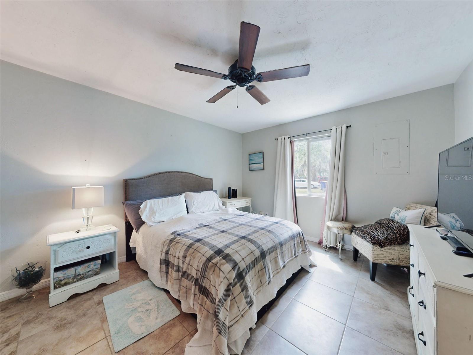 GAS LIGHT SQUARE - Residential