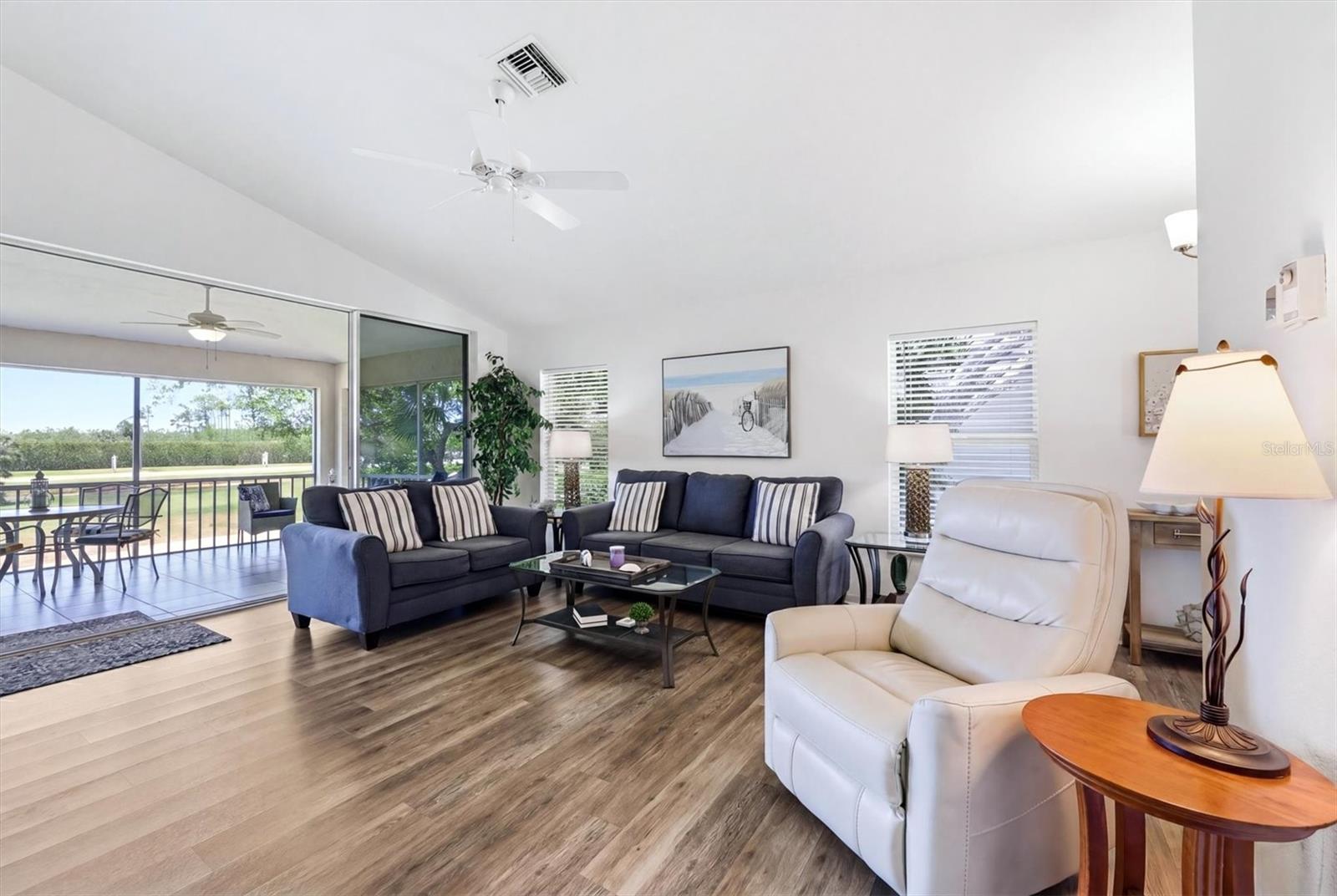 RIVERWOOD - Residential