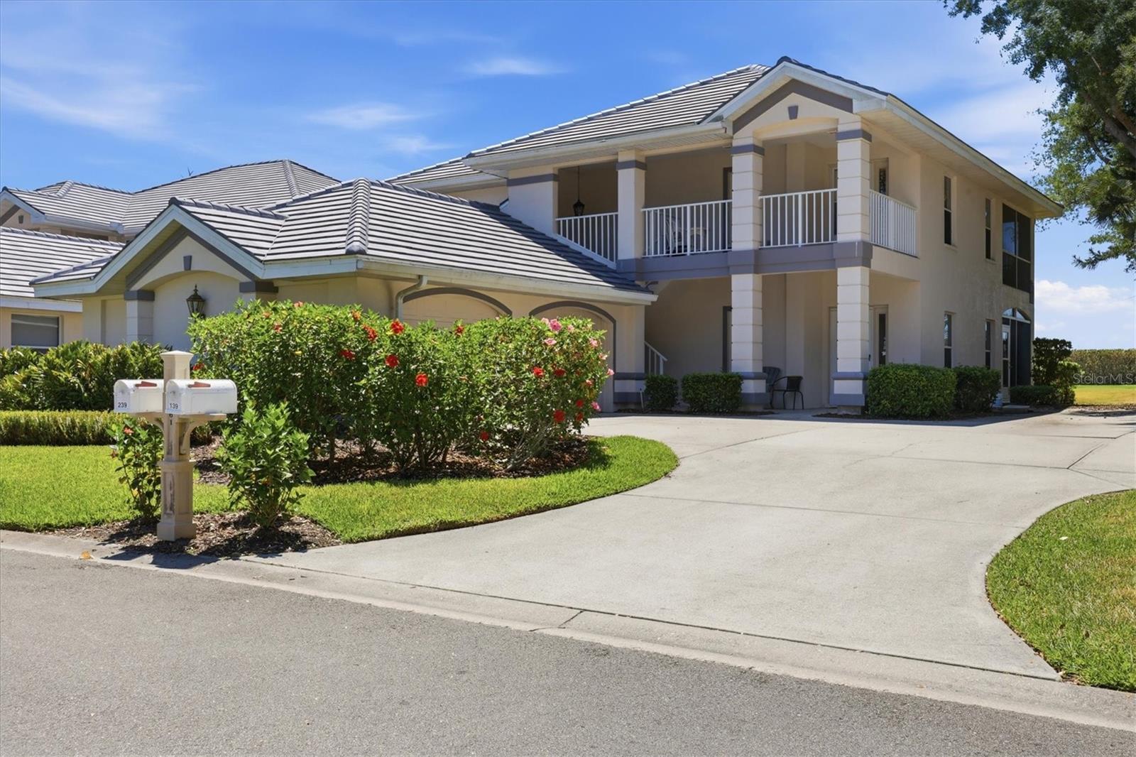 RIVERWOOD - Residential