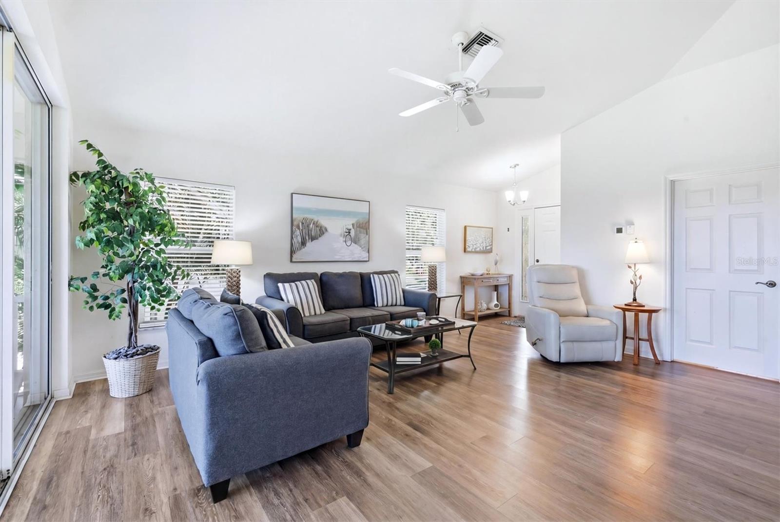 RIVERWOOD - Residential