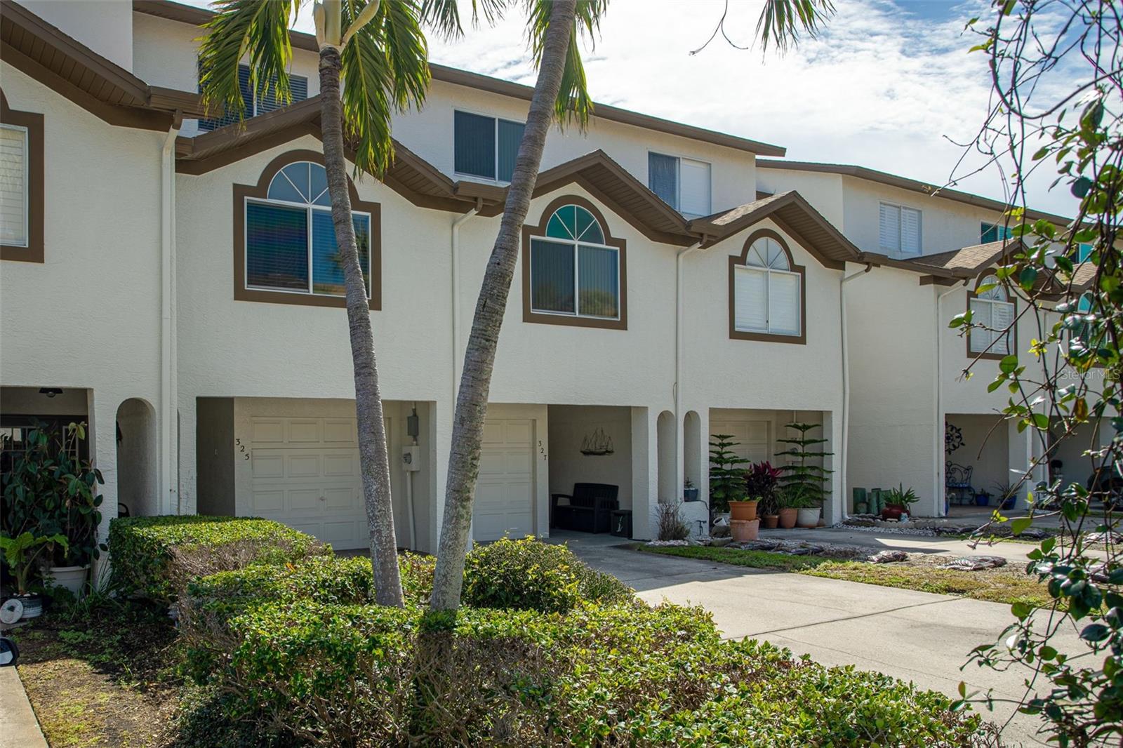 325 MADEIRA CIRCLE