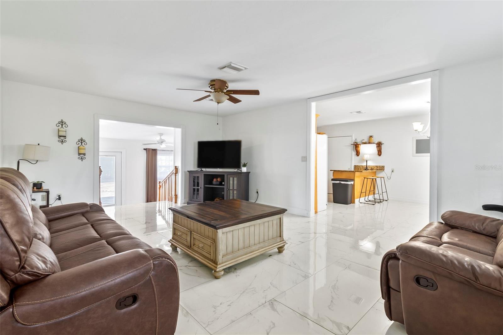 312 E TARPON BOULEVARD NW