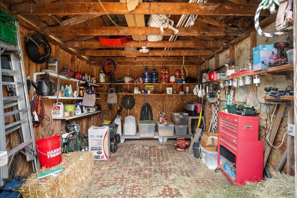 MINI FARM COUNTRY ESTATES - Residential